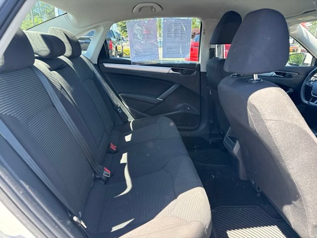 Used 2016 Volkswagen Passat 1.8T S FWD image 8