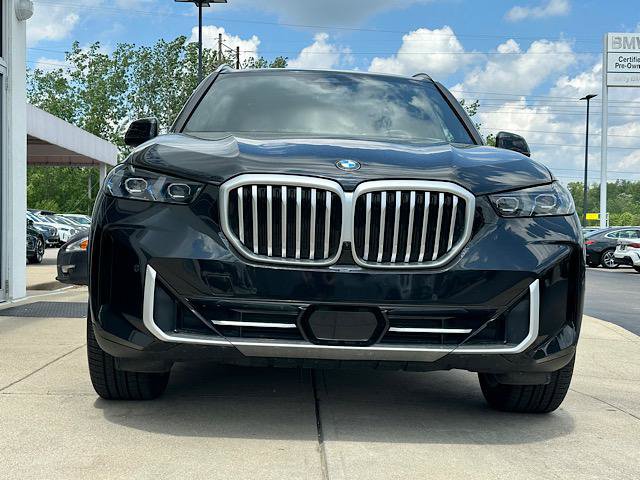 Used 2025 BMW X5 xDrive40i w/ Premium Package AWD/4WD image 2