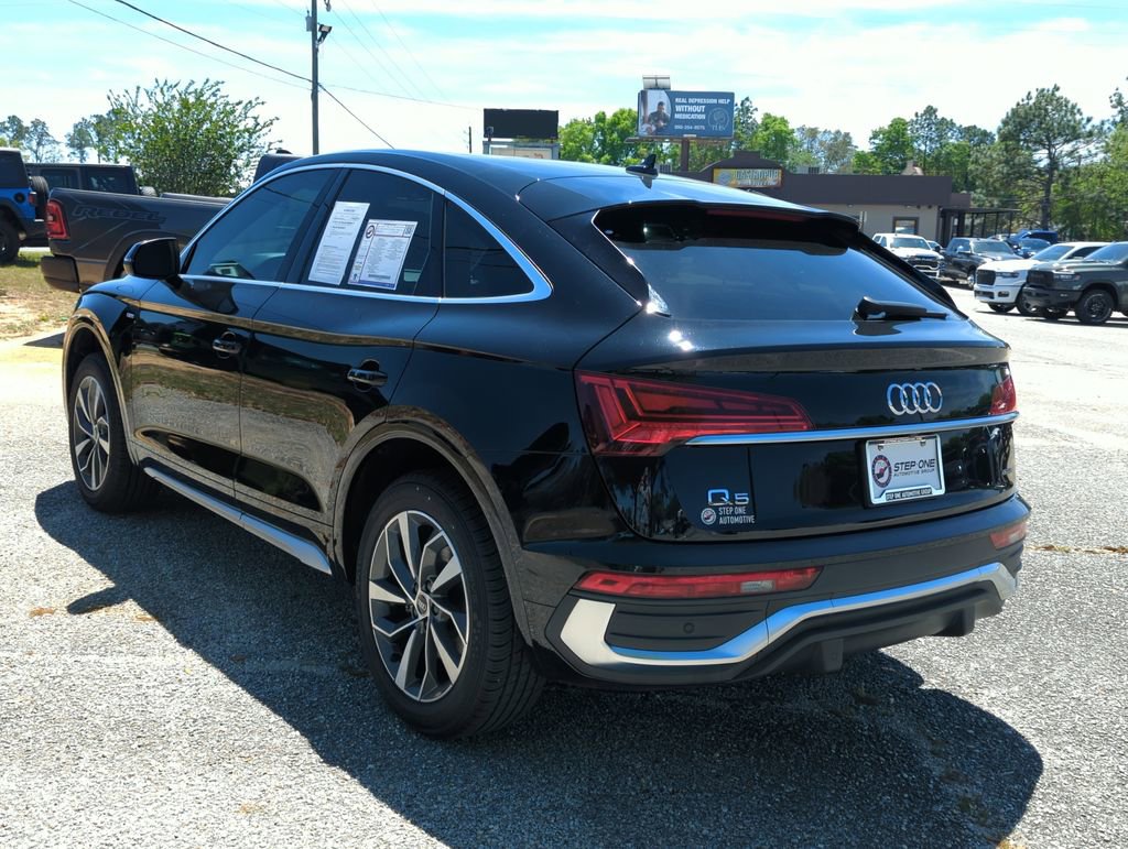 Used 2022 Audi Q5 2.0T Premium w/ Convenience Package image 7