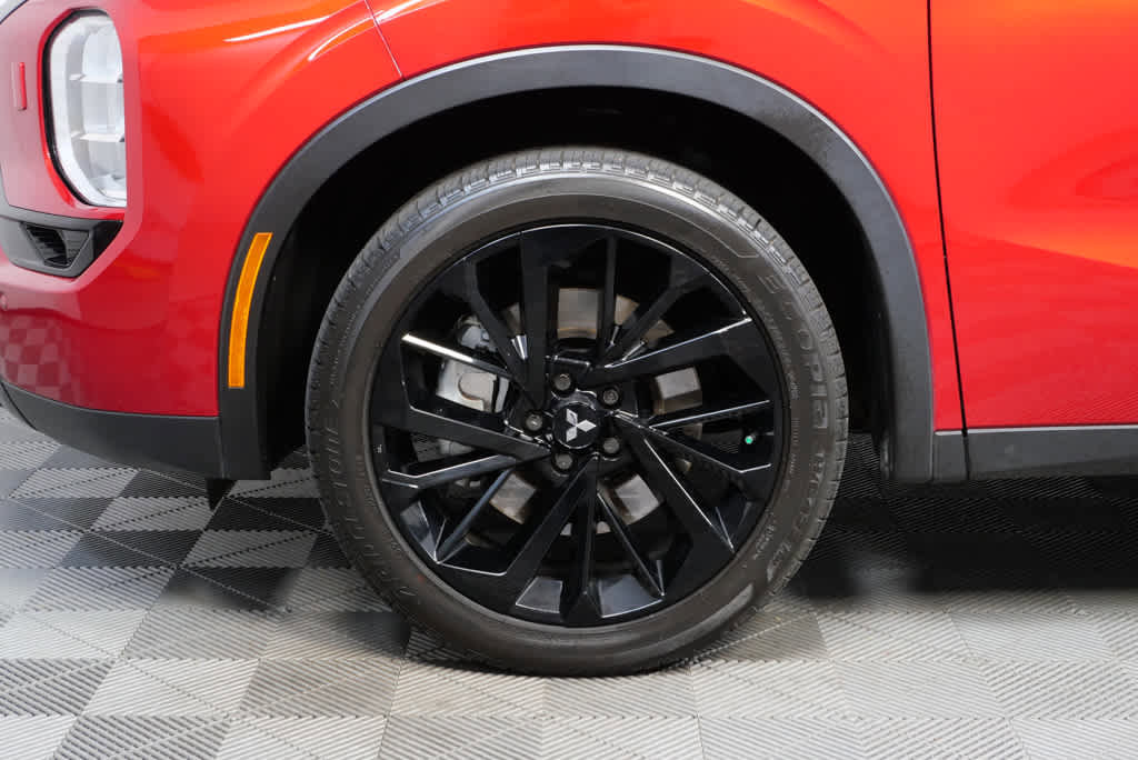 Used 2024 Mitsubishi Outlander SEL Black Edition image 36