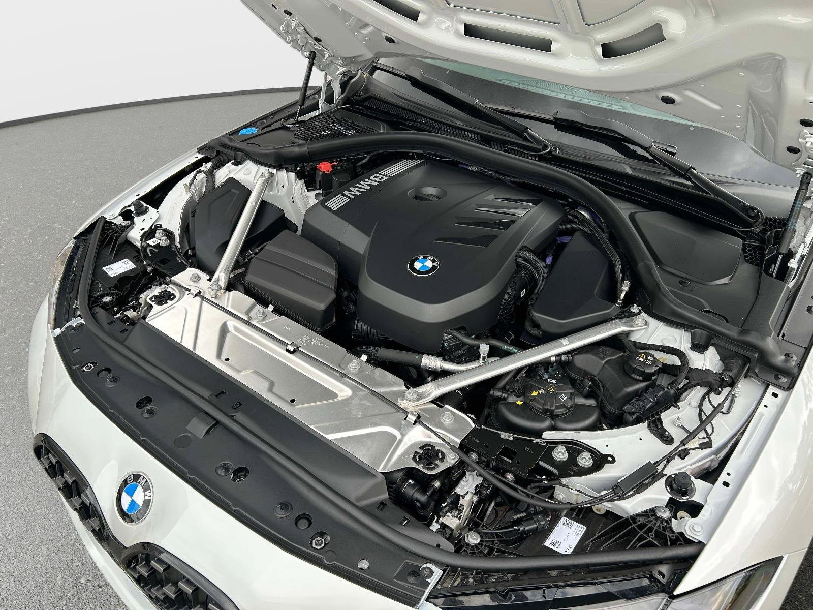 Used 2025 BMW 430i xDrive Coupe w/ M Sport Package AWD/4WD image 9