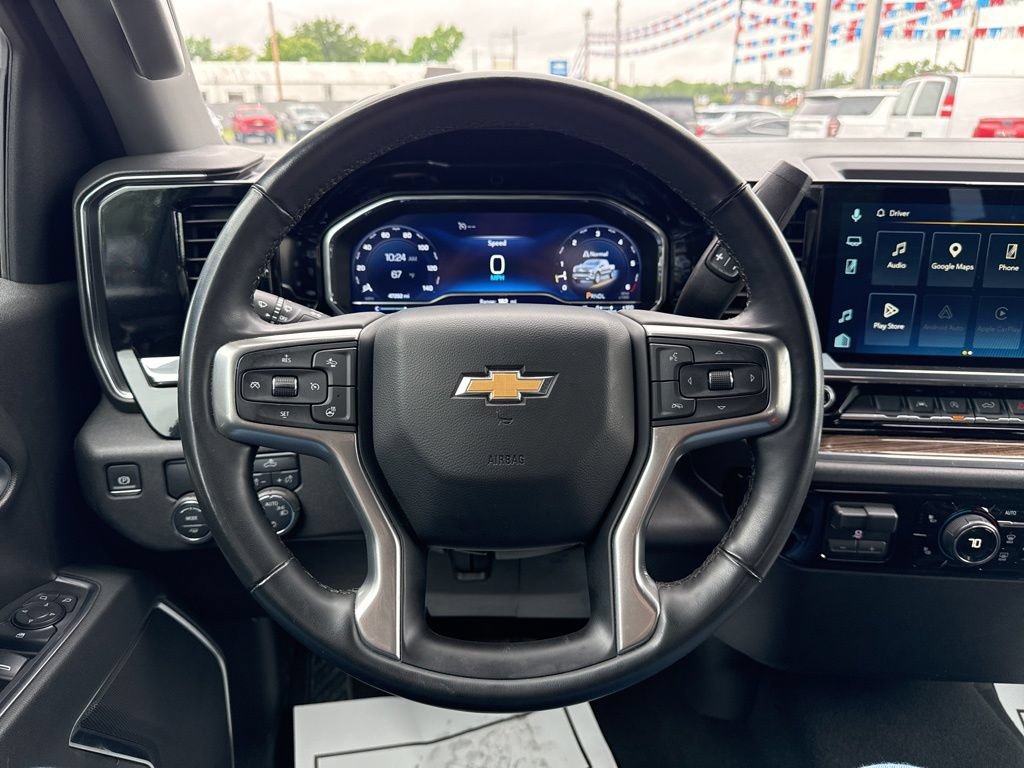 Used 2025 Chevrolet Silverado 1500 LT RWD image 14