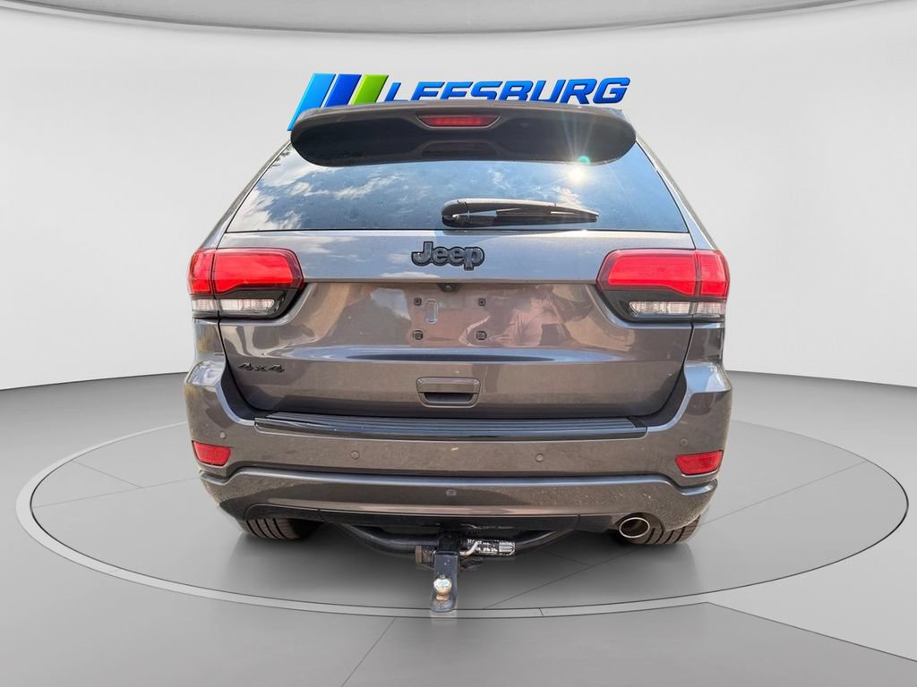 Used 2017 Jeep Grand Cherokee Altitude AWD/4WD image 4