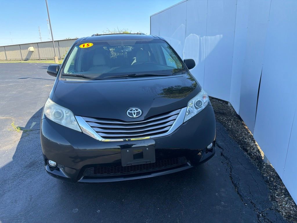 Used 2015 Toyota Sienna XLE Premium FWD image 13