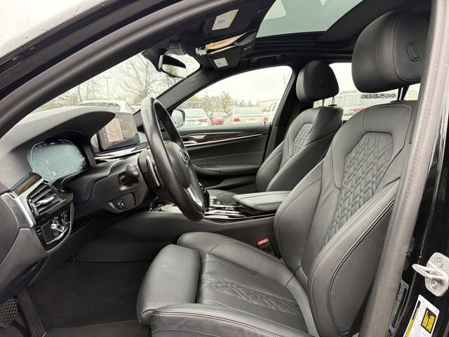 Used 2023 BMW 530e xDrive image 11