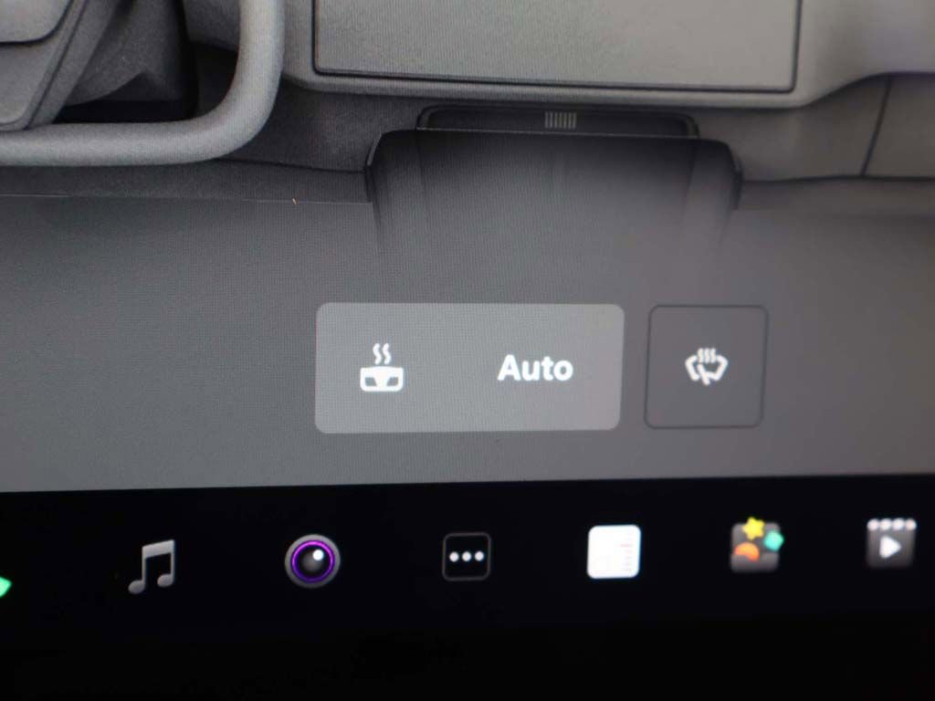 Used 2022 Tesla Model X Plaid image 49