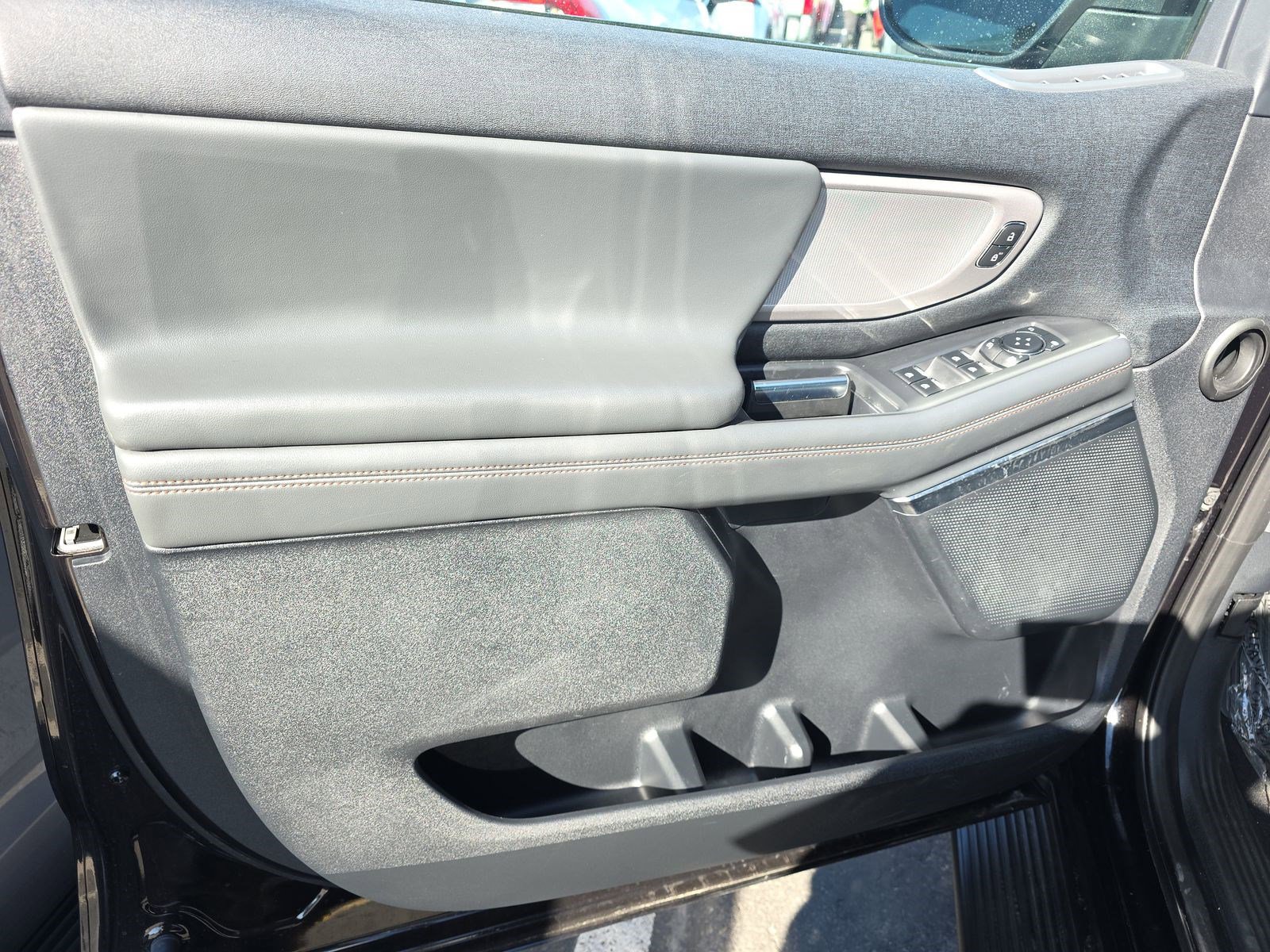 Used 2025 Ford Expedition Max Active AWD/4WD image 15