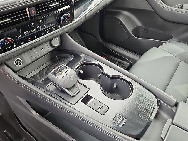 Used 2023 Nissan Rogue SL w/ SL Premium Package image 21