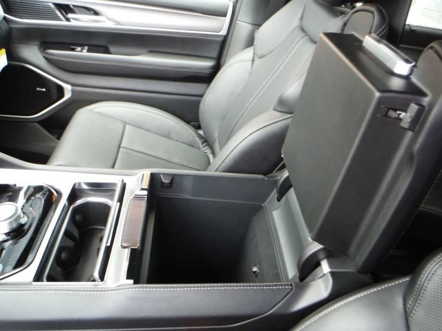 New 2026 Jeep Grand Wagoneer L Limited AWD/4WD image 26