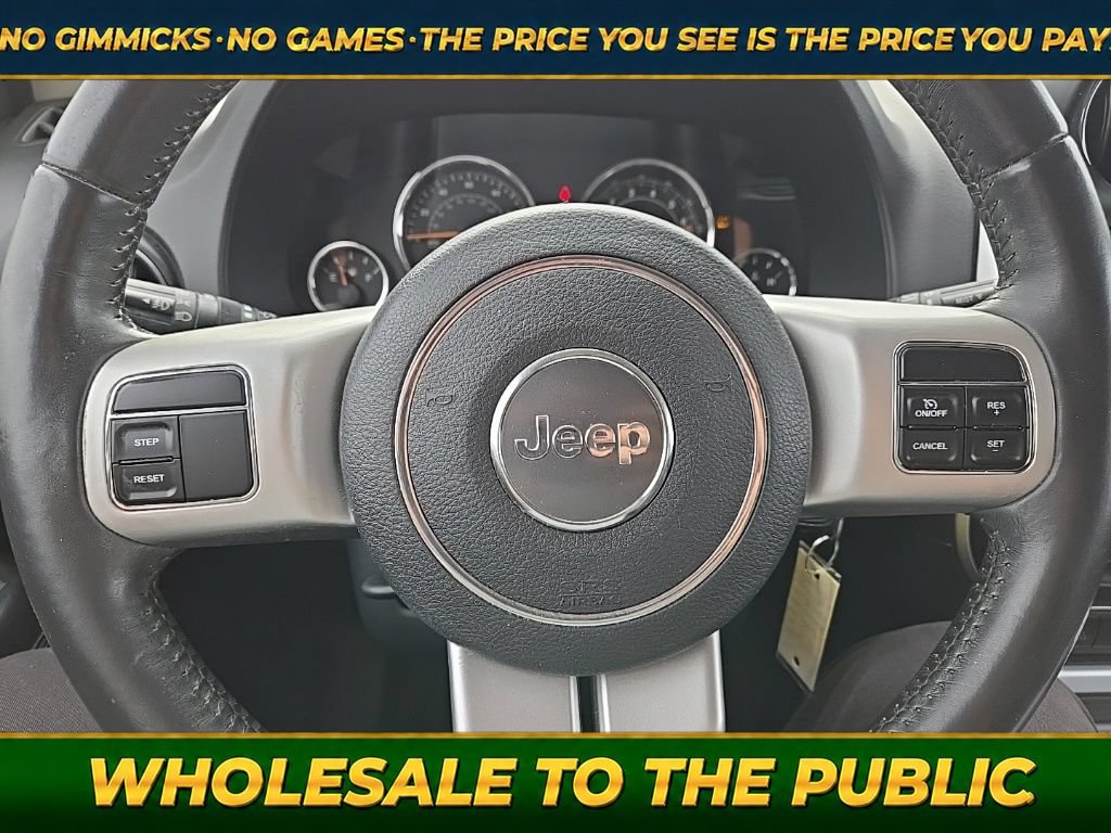 Used 2015 Jeep Compass Latitude FWD image 17