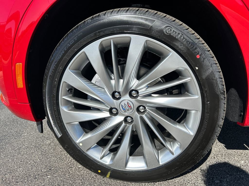 Certified 2025 Buick Envision Avenir image 48