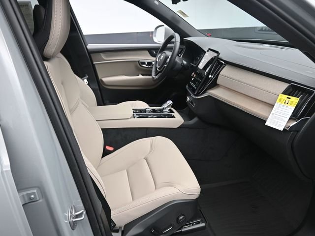 Used 2026 Volvo XC90 B6 Plus w/ Protection Package Premier image 30
