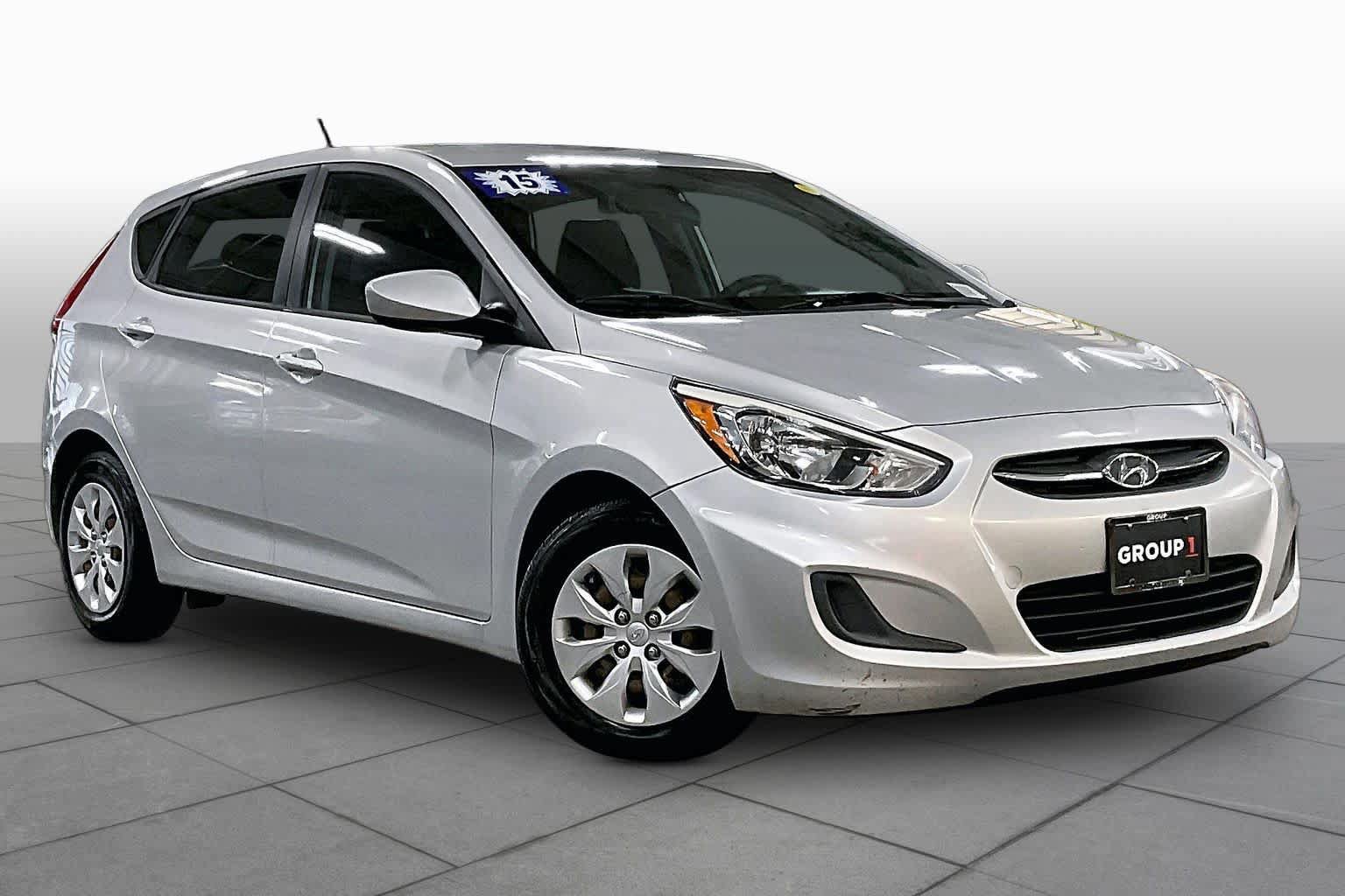 Used 2015 Hyundai Accent GS FWD image 3