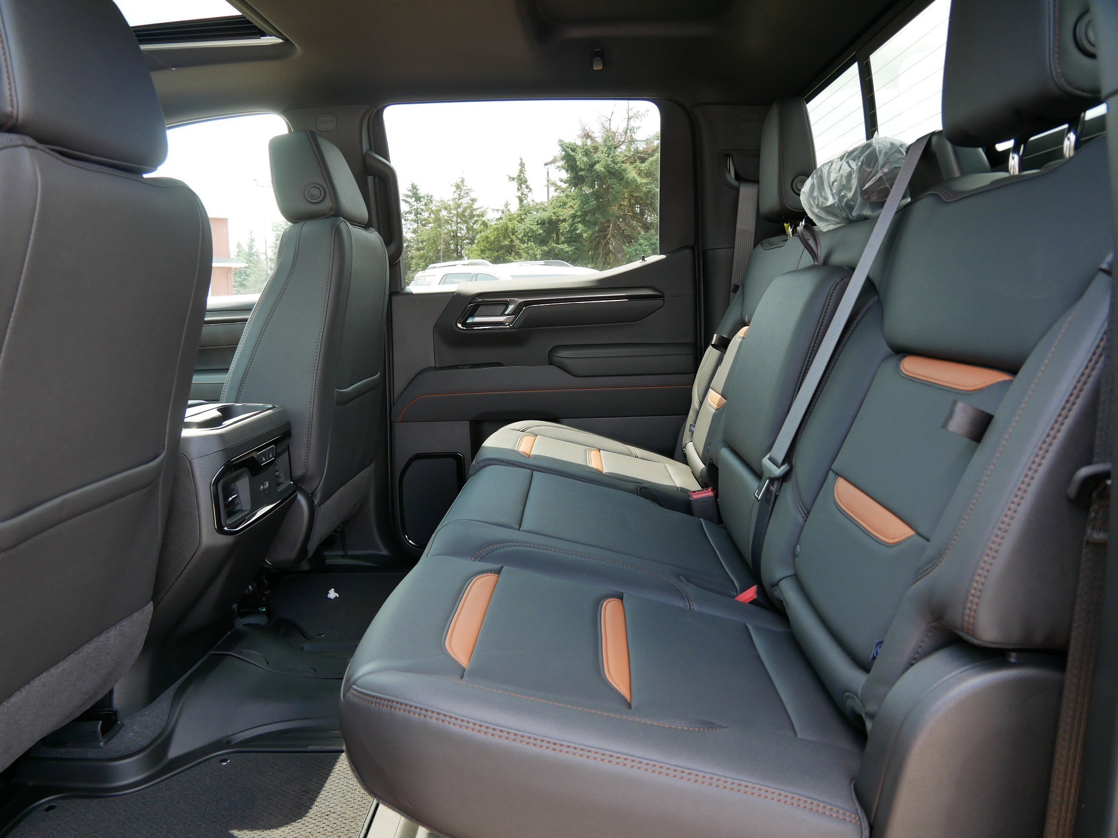 New 2026 GMC Sierra 1500 AT4 w/ AT4 Premium Package image 11