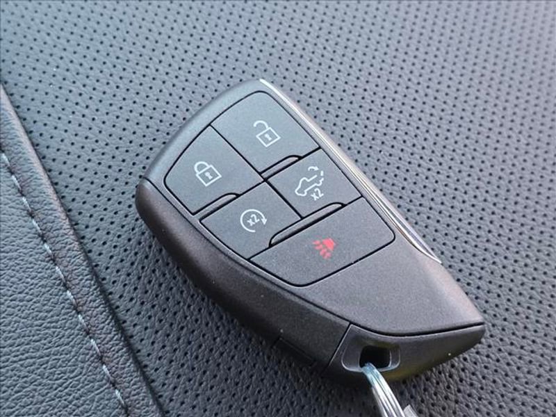 New 2026 GMC Sierra 1500 SLT image 14