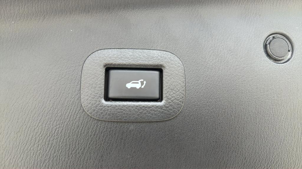 Used 2022 INFINITI QX80 Luxe w/ Cargo Package image 16