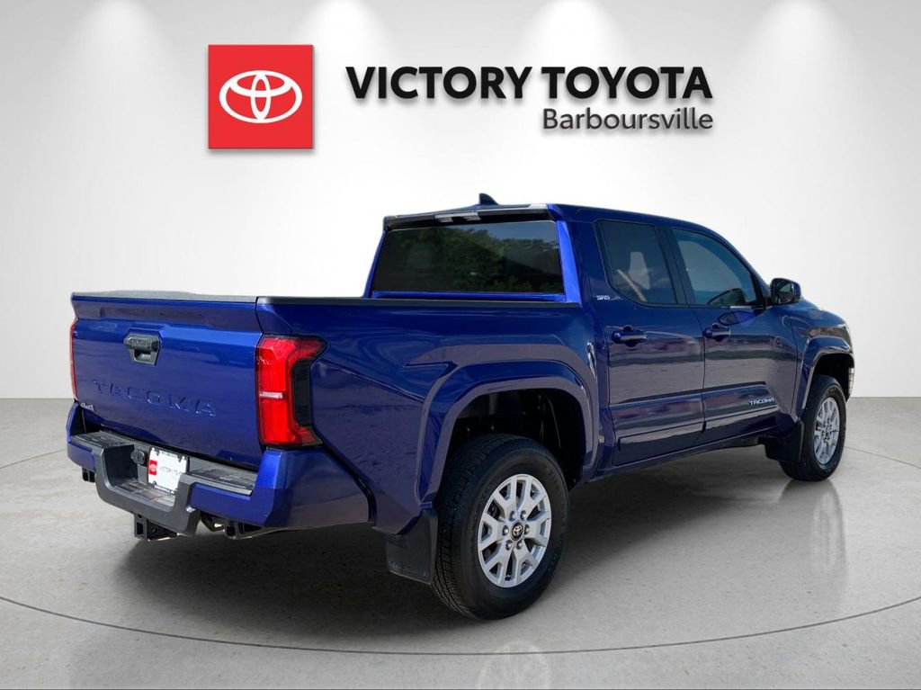 Used 2025 Toyota Tacoma SR5 AWD/4WD image 7