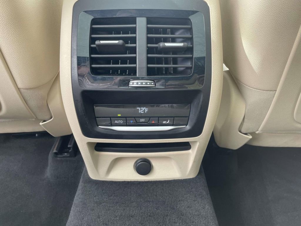 Used 2019 BMW X3 sDrive30i w/ Convenience Package RWD image 12