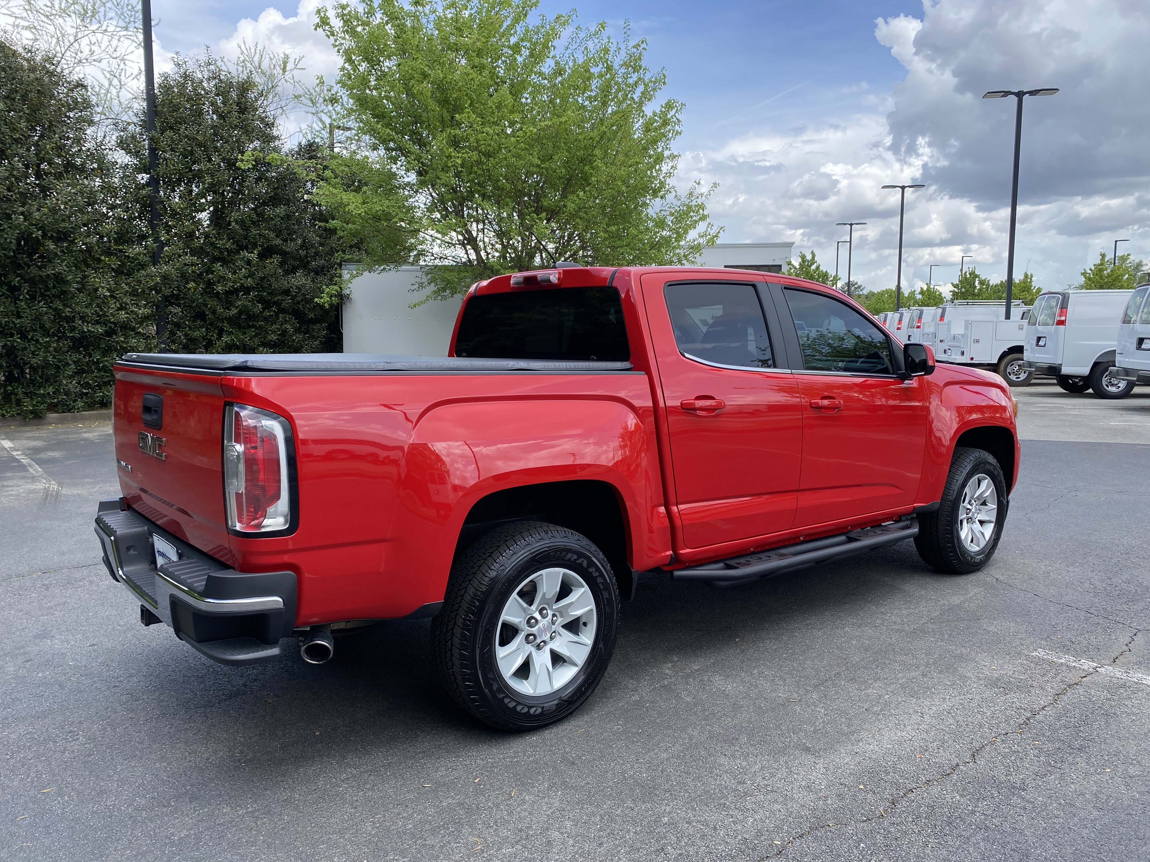 Used 2018 GMC Canyon SLE image 9