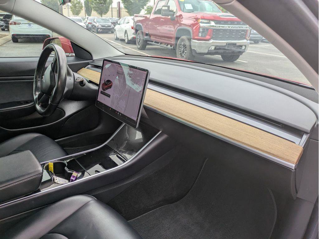 Used 2018 Tesla Model 3 Mid Range image 32