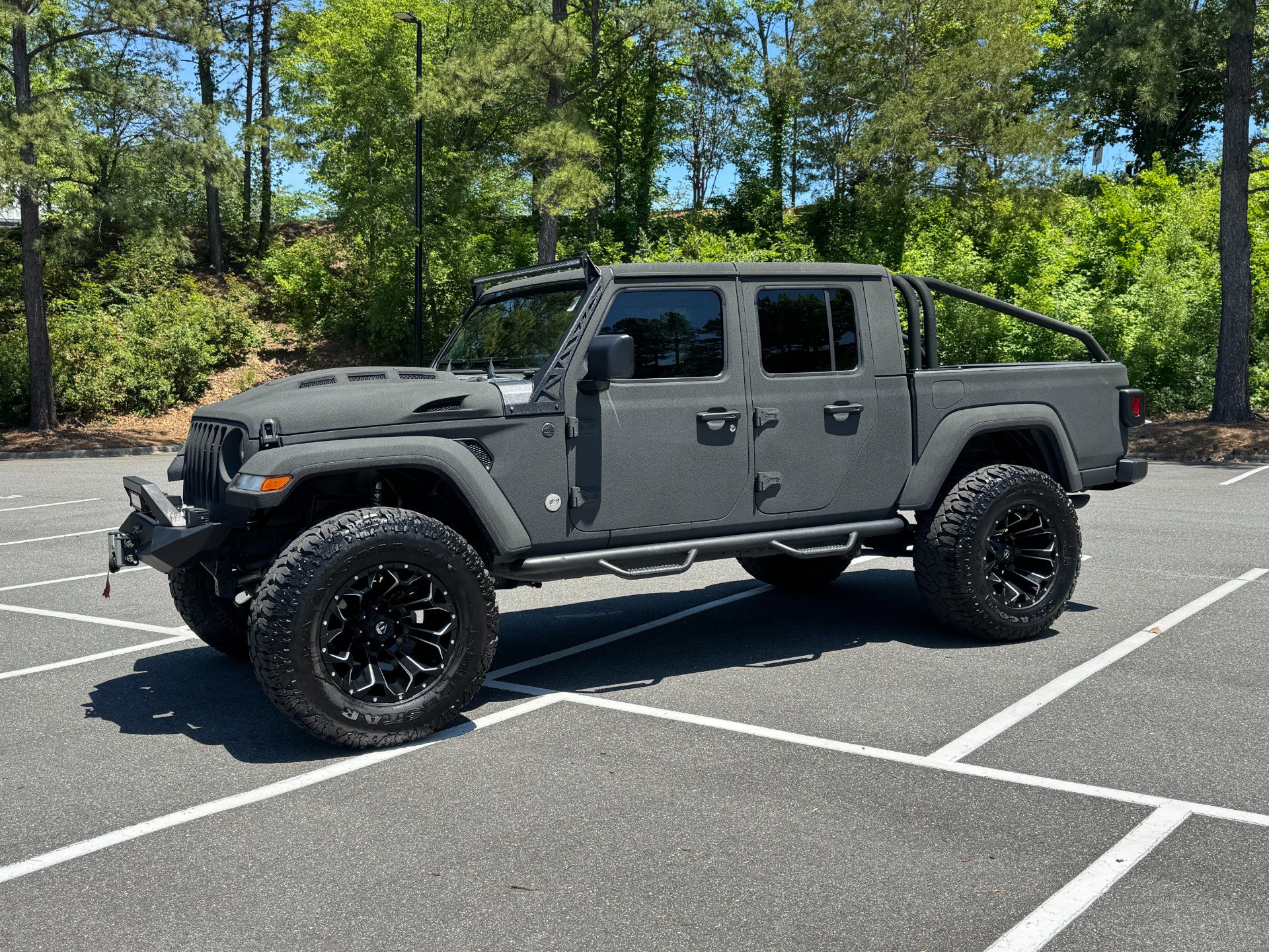 Used 2022 Jeep Gladiator Sport AWD/4WD image 5