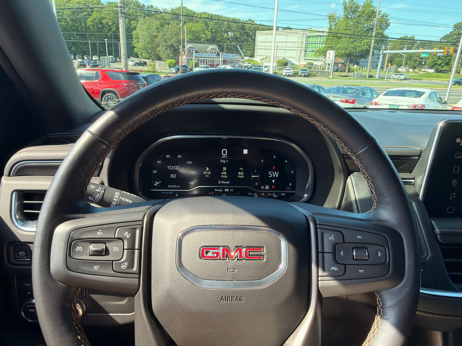 Certified 2022 GMC Yukon AT4 w/ Technology Package AWD/4WD image 13
