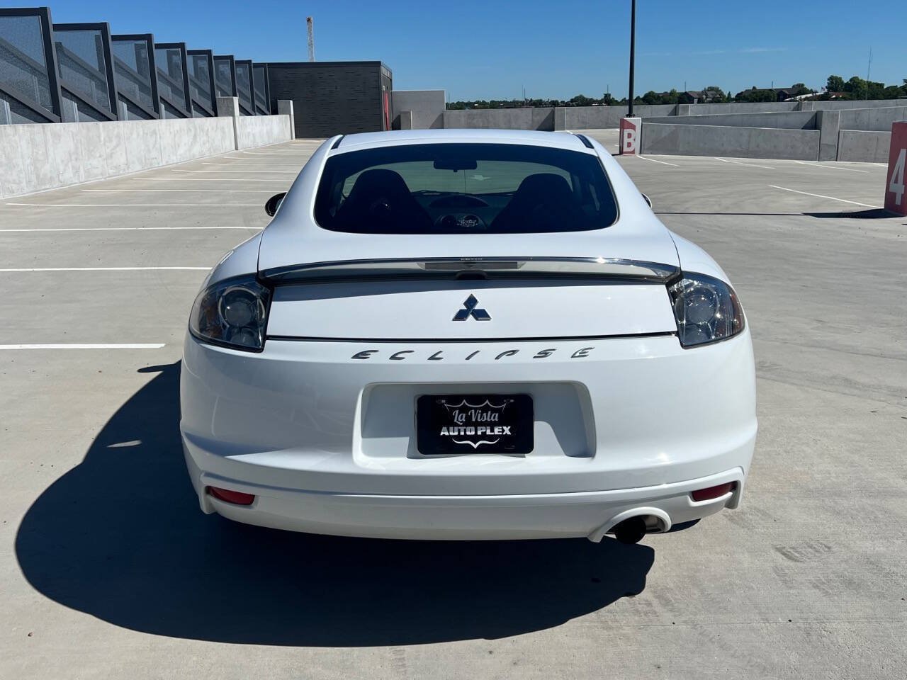 Used 2009 Mitsubishi Eclipse GS FWD image 8