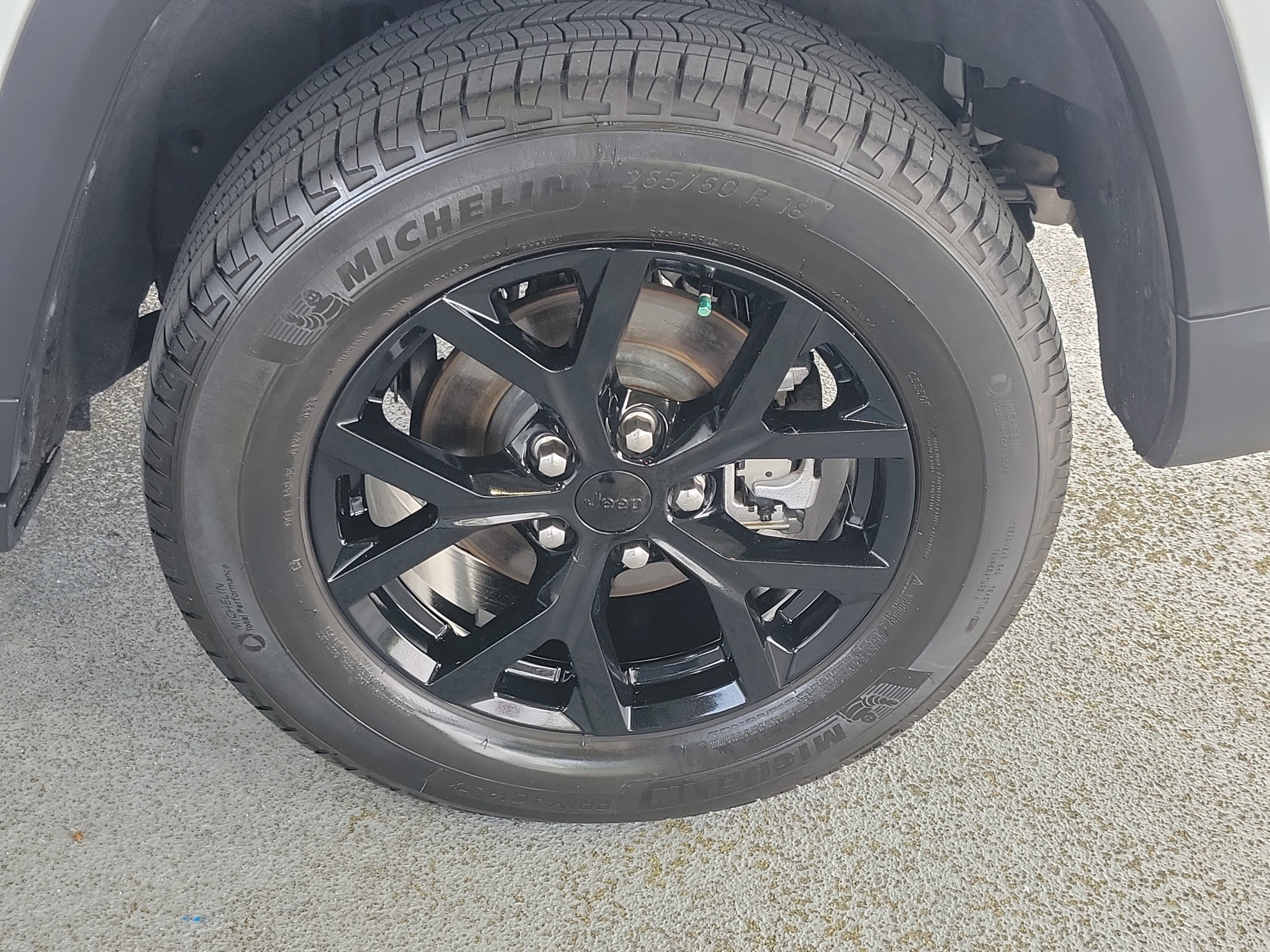 Certified 2025 Jeep Grand Cherokee Altitude RWD image 5