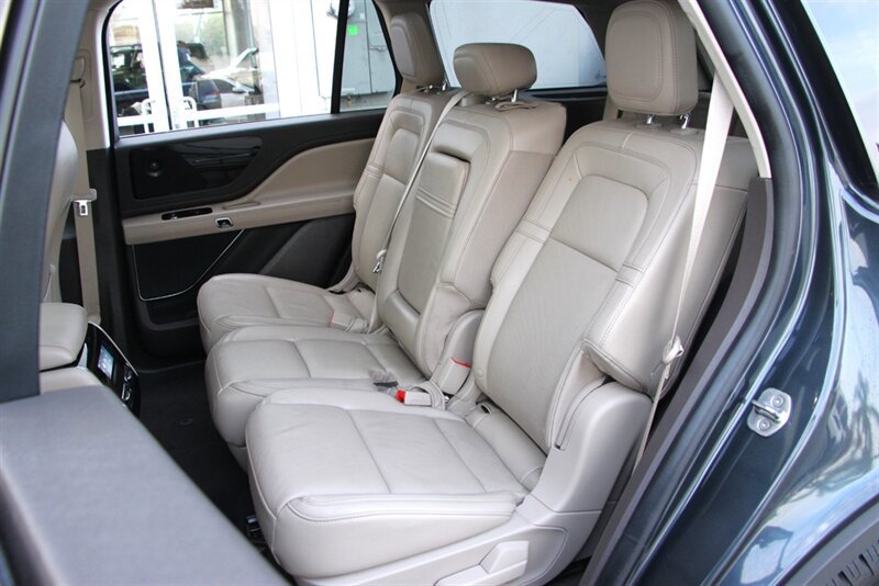Used 2022 Lincoln Aviator Reserve RWD image 23