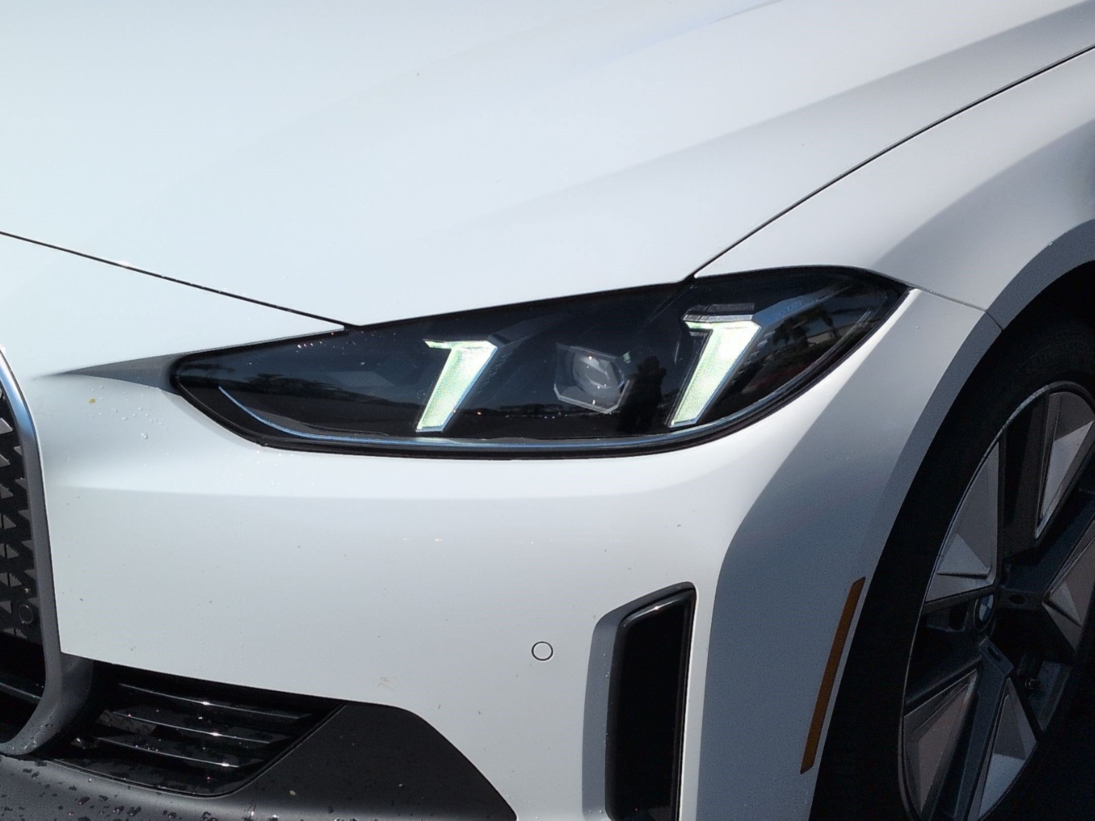 Certified 2025 BMW i4 eDrive40 w/ Premium Package RWD image 6