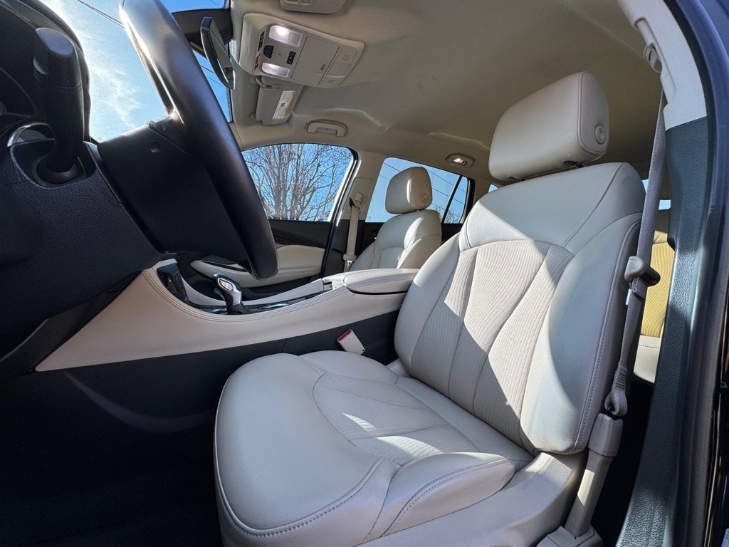 Used 2020 Buick Envision Preferred image 16