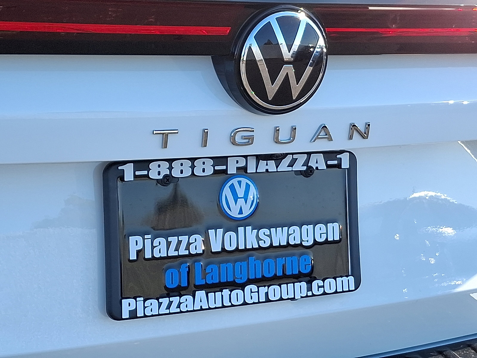 New 2025 Volkswagen Tiguan S AWD/4WD image 11