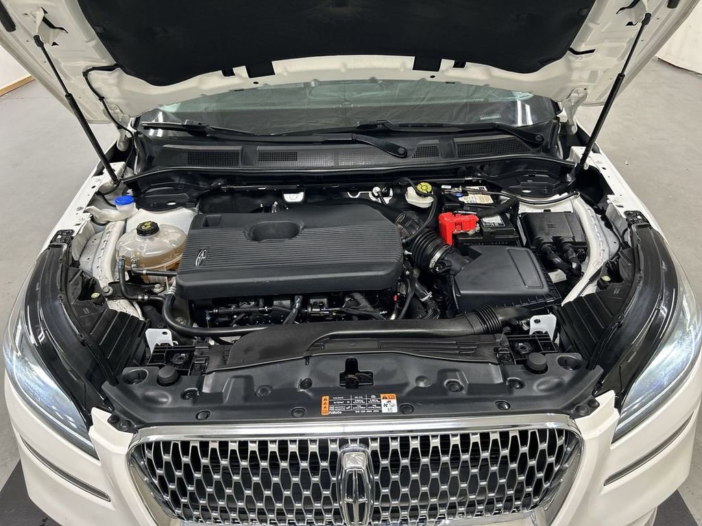 Used 2020 Lincoln Corsair AWD w/ Equipment Group 101A image 24