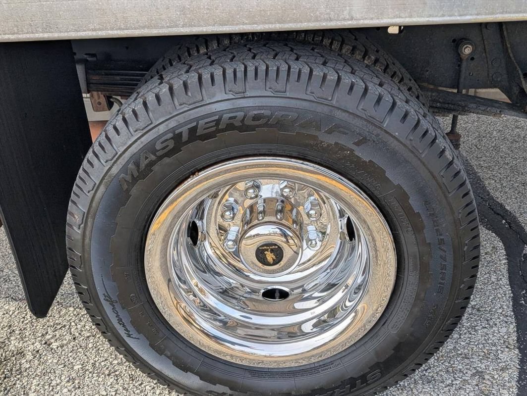 Used 2017 Ford E-450 and Econoline 450 Super Duty RWD image 29