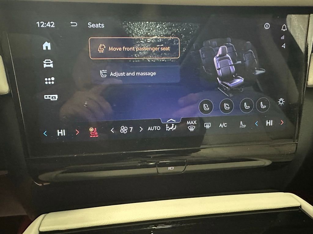 Used 2025 Lincoln Navigator L Reserve image 40