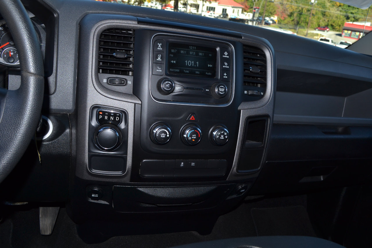 Used 2014 RAM 1500 Express image 25