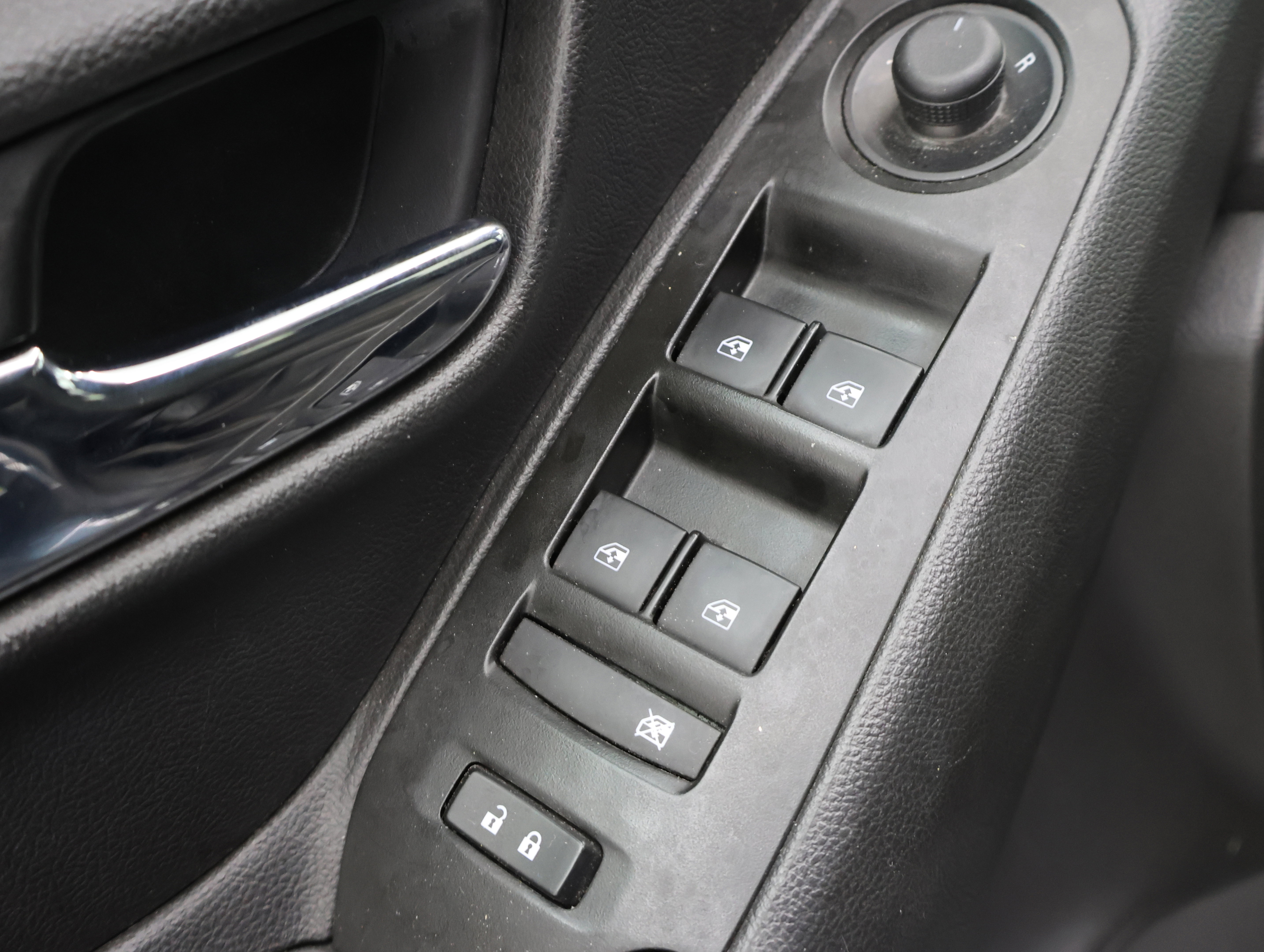 Used 2021 Chevrolet Trax LS w/ Tint and Cruise Package FWD image 36