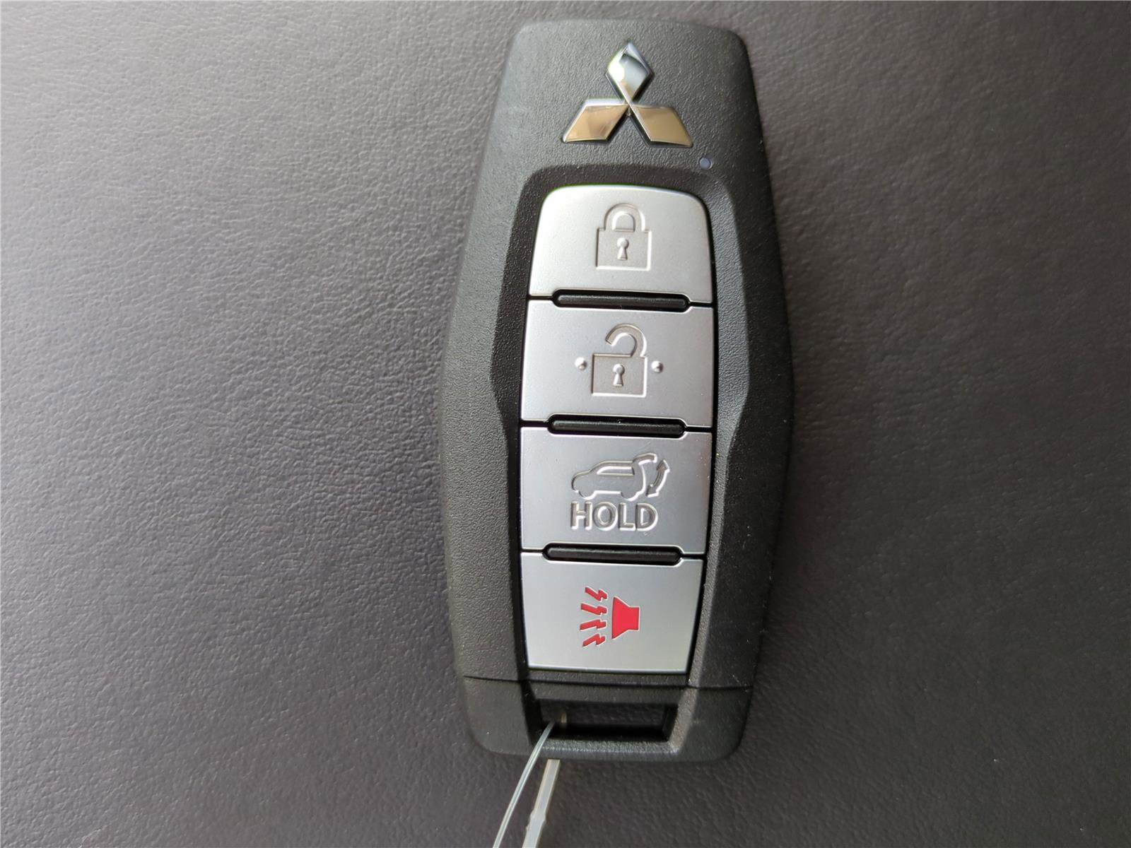 New 2025 Mitsubishi Outlander SEL image 35