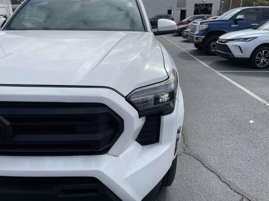 Used 2025 Toyota Tacoma SR5 image 10