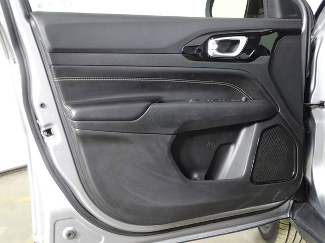 Used 2023 Jeep Compass Altitude image 14