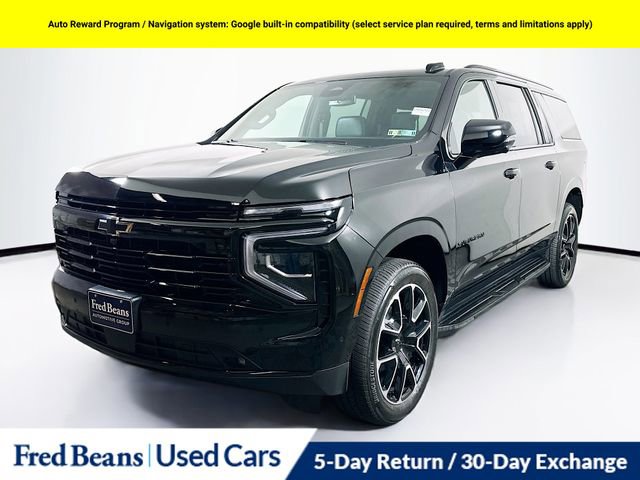 Used 2025 Chevrolet Suburban RST w/ RST Capability Package image 3