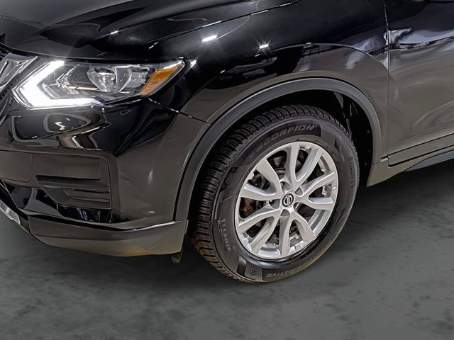 Used 2020 Nissan Rogue SV AWD/4WD image 9