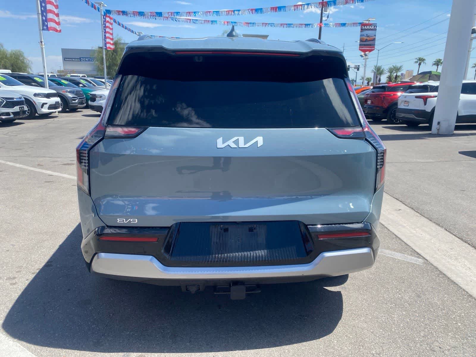 Used 2024 Kia EV9 Land AWD/4WD image 8