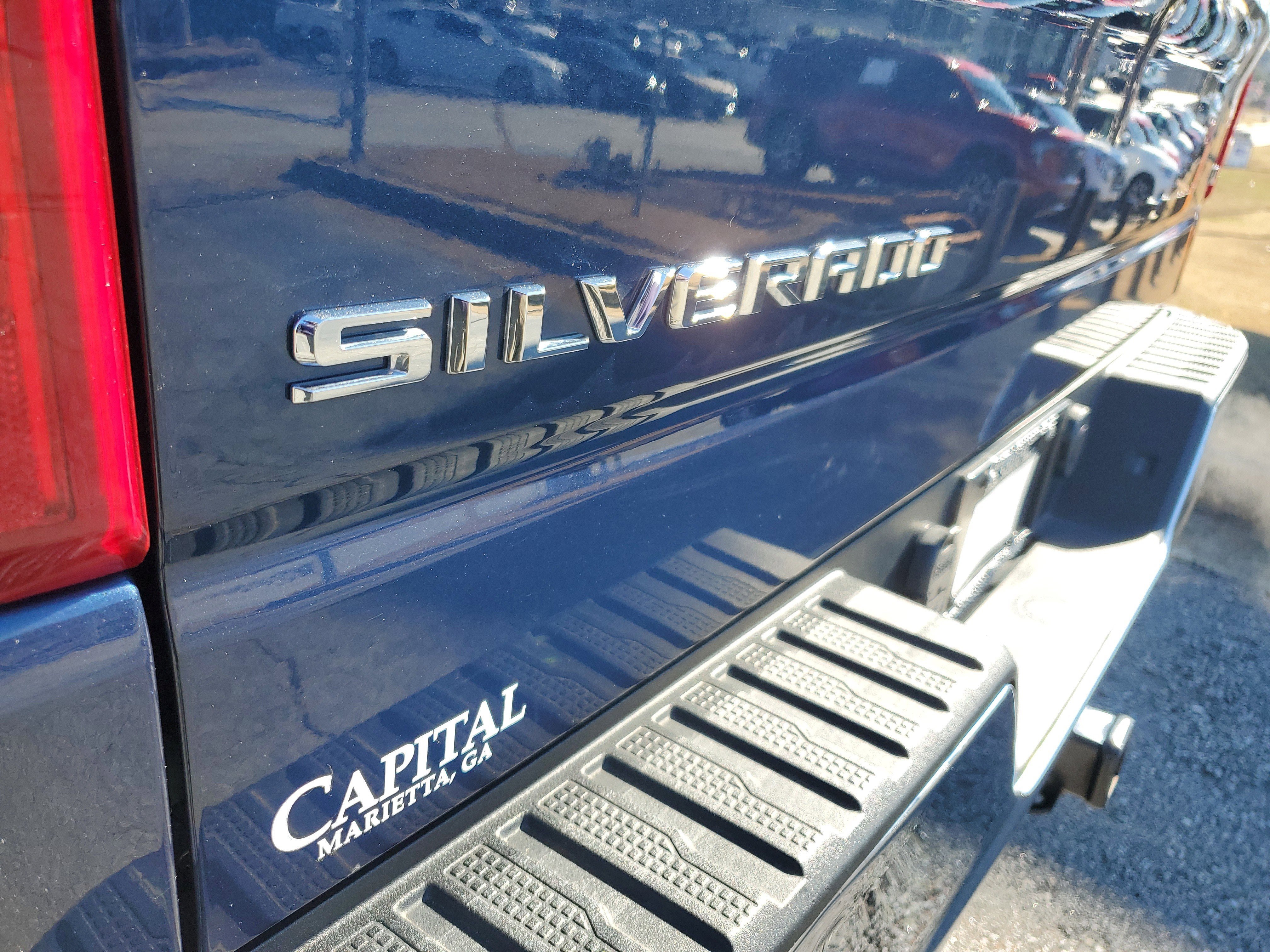 Used 2023 Chevrolet Silverado 1500 LT w/ Protection Package image 5