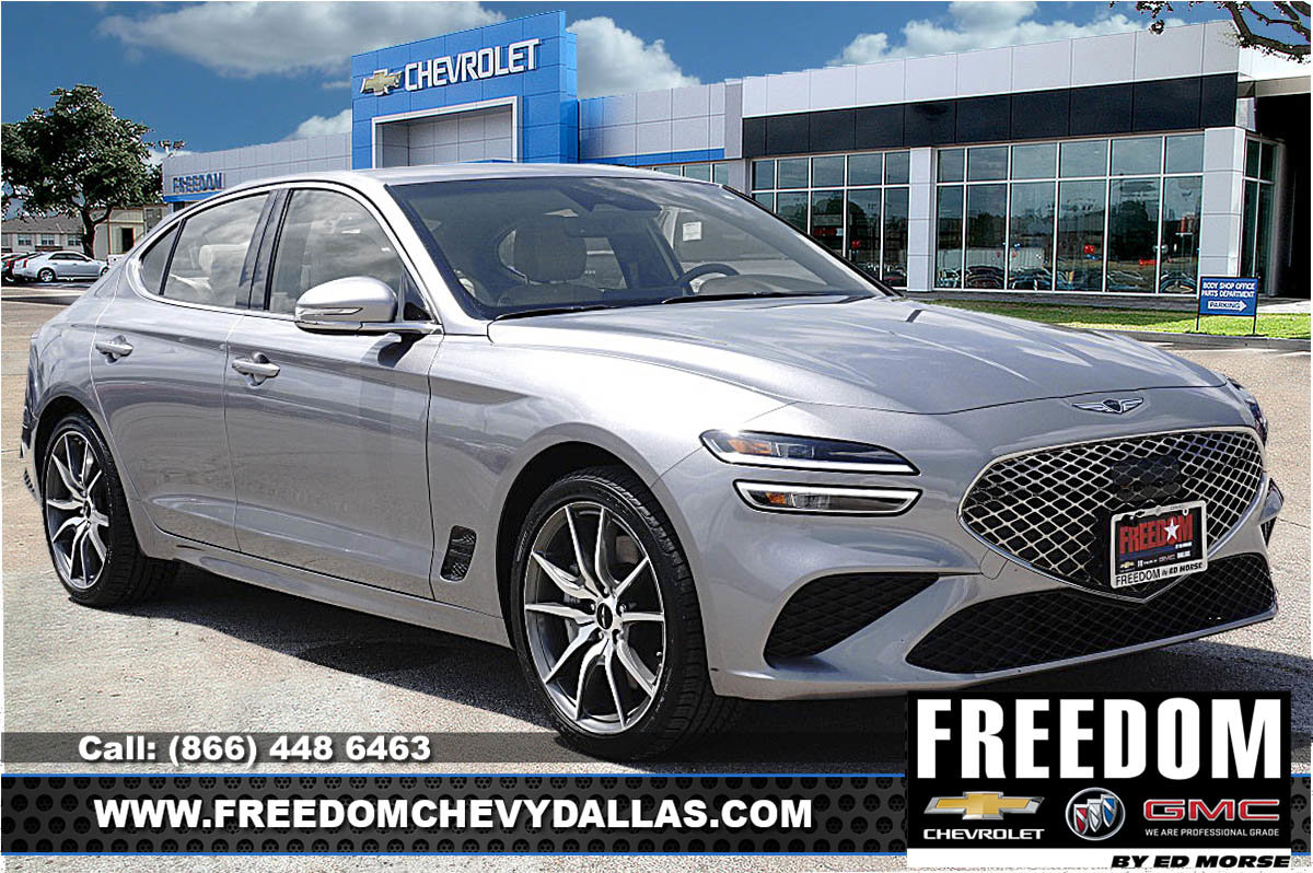 Used 2025 Genesis G70 2.5T image 1
