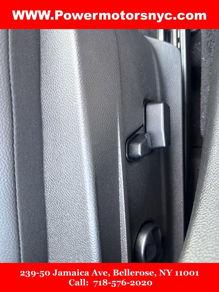 Used 2022 Alfa Romeo Giulia Ti image 13