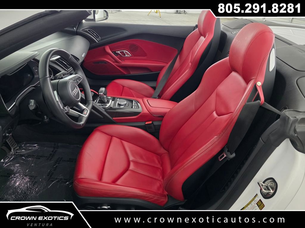 Used 2022 Audi R8 V10 w/ Carbon Exterior Package RWD image 36