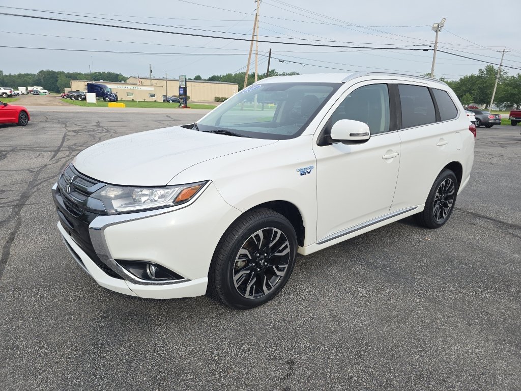 Used 2018 Mitsubishi Outlander SEL AWD/4WD image 2