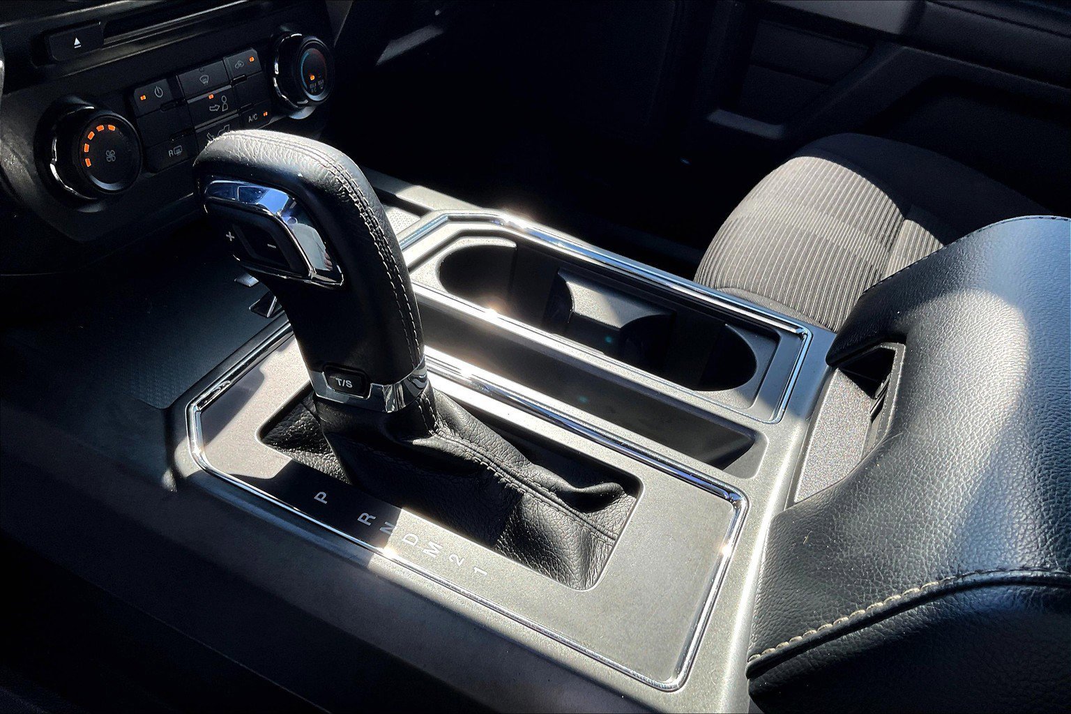 Used 2016 Ford F150 XLT w/ Equipment Group 301A Mid image 16