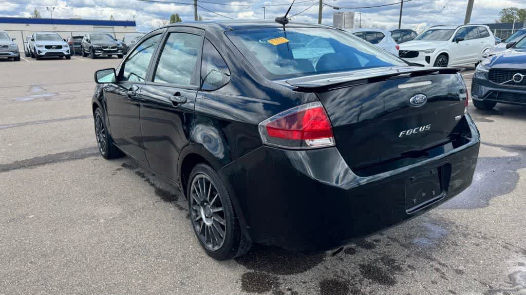 Used 2010 Ford Focus SES FWD image 6